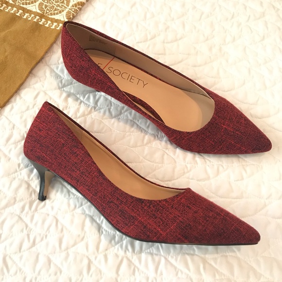 womens size 11 kitten heels